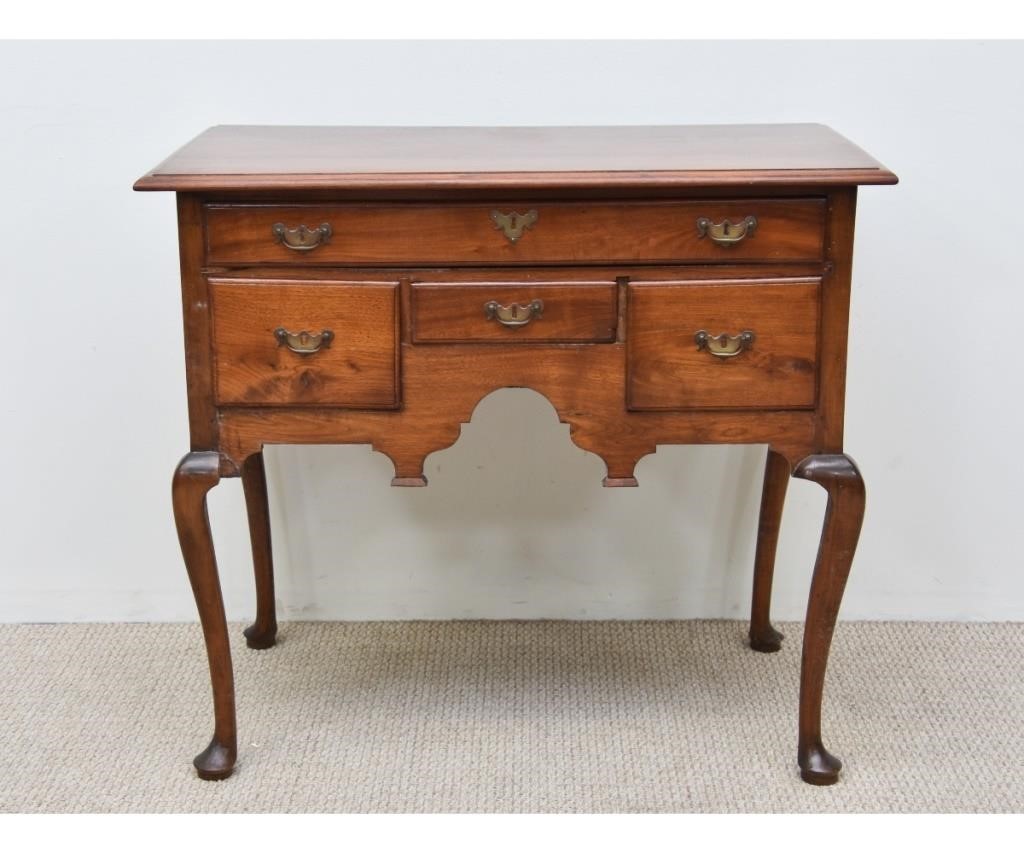 Walnut Queen Anne highboy base,