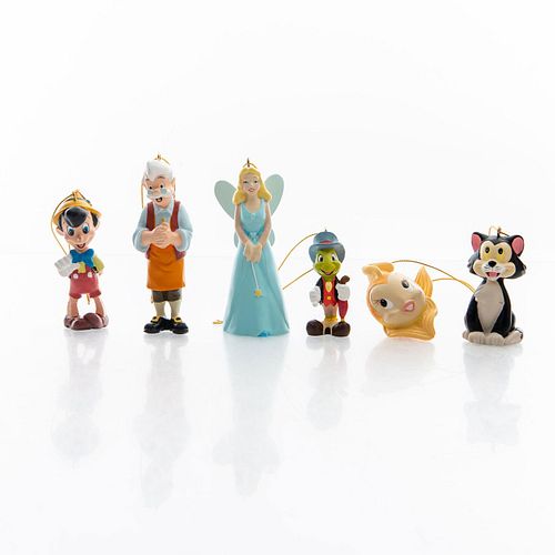 WALT DISNEY CHRISTMAS COLLECTION