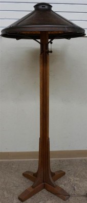 WARREN HILE STUDIO ARTS & CRAF
