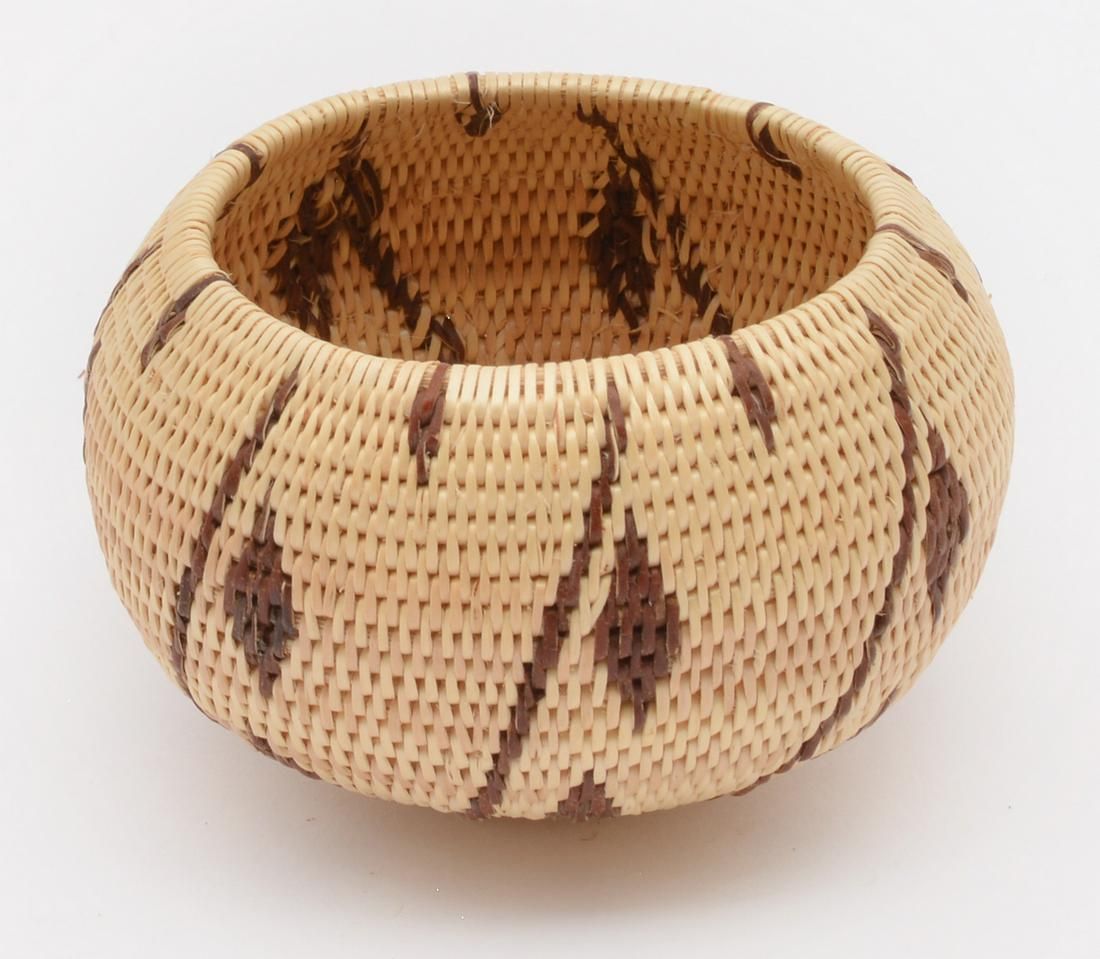 WASHOE NATIVE AMERICAN BASKET,
