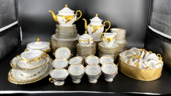 WAWEL. WHITE & GOLD PORCELAIN
