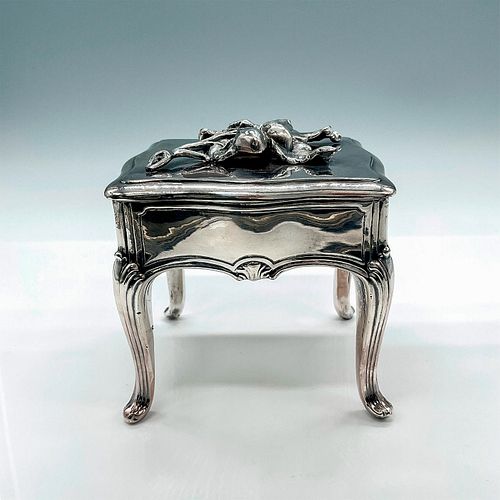WB MFG. CO. SILVERPLATE FOOTED