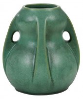 W.B. MUNDIE TECO ART POTTERY D