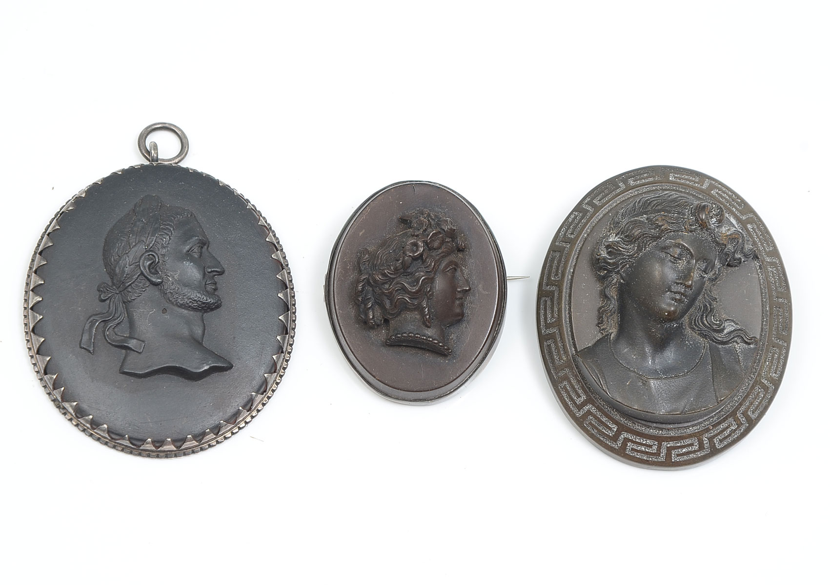 WEDGEWOOD NAPOLEON BASALT PENDANT &