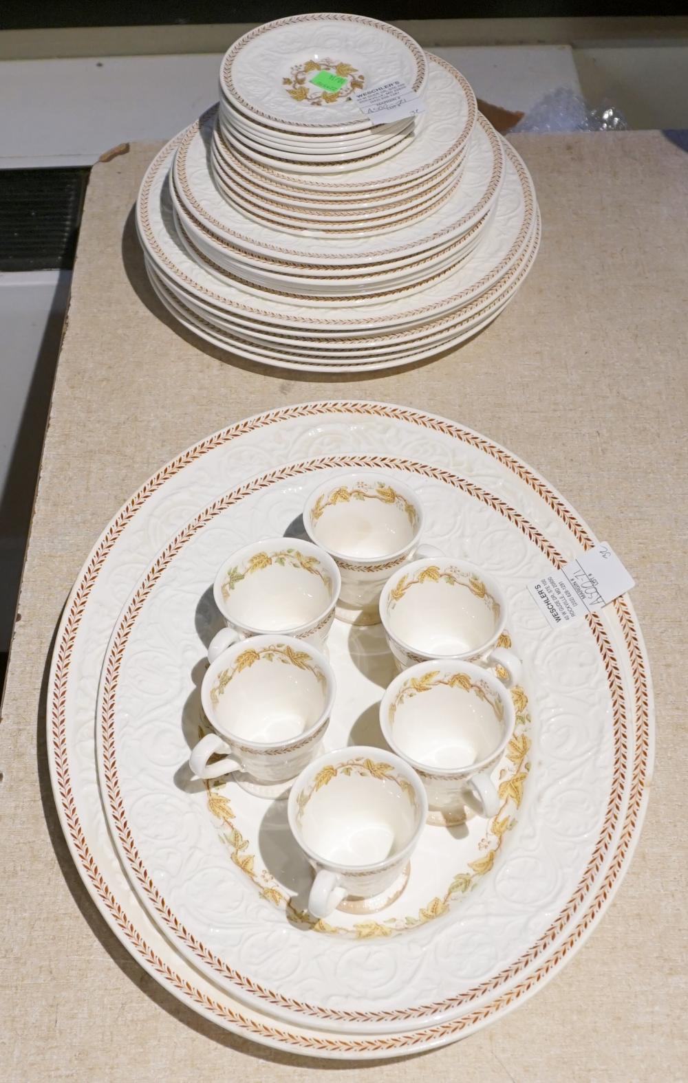 WEDGEWOOD PATRICIAN 32-PIECE
