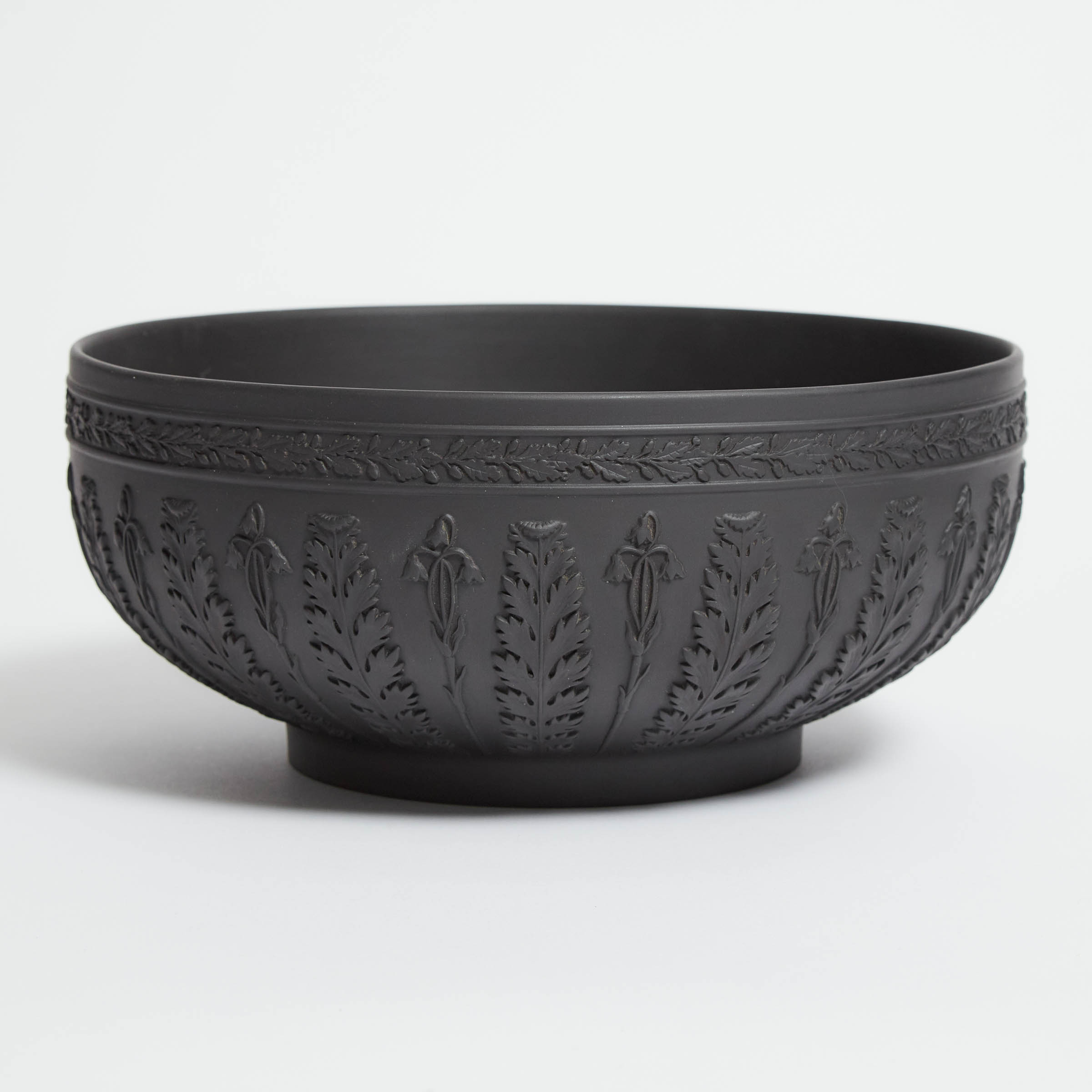 Wedgwood Black Basalt 'Acanthus'