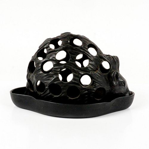 WEDGWOOD BLACK BASALT HEDGEHOG