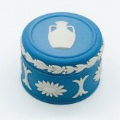WEDGWOOD CREAM ON PALE BLUE JA