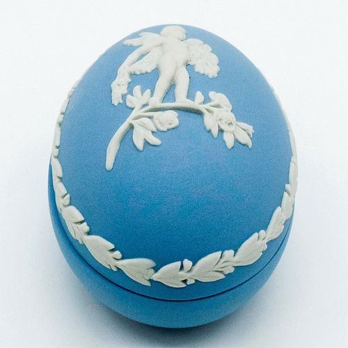 WEDGWOOD CREAM ON PALE BLUE CUPID