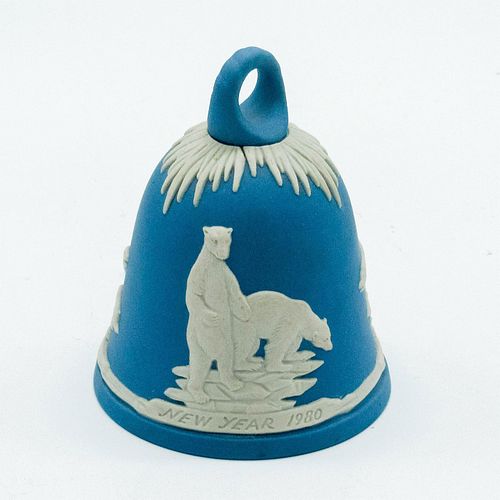 WEDGWOOD CREAM ON PALE BLUE
