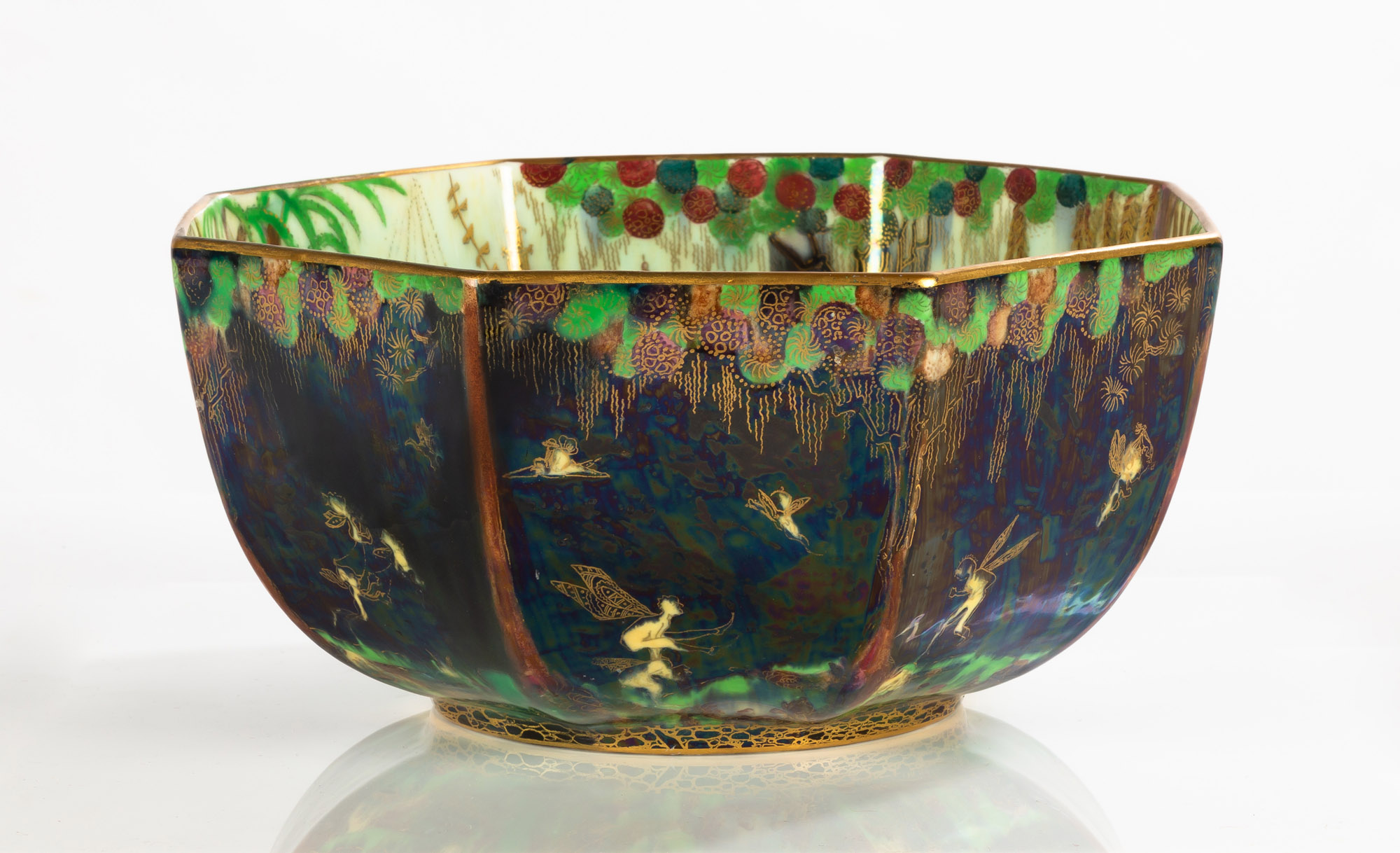 WEDGWOOD FAIRYLAND LUSTRE BOWL