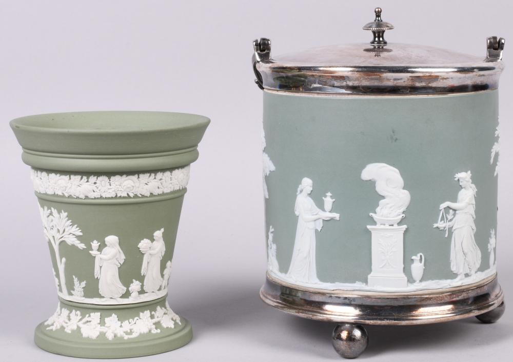 WEDGWOOD GREEN JASPER BISCUIT