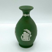 WEDGWOOD GREEN JASPERWARE ARCA