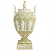 WEDGWOOD GREEN JASPERWARE URND