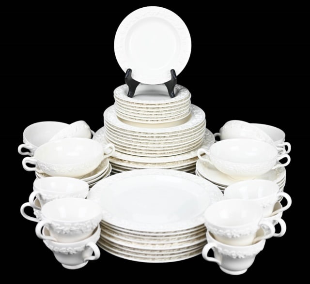 WEDGWOOD IVORY QUEENSWARE DINNER