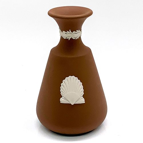 WEDGWOOD JASPERWARE VASE BROWN