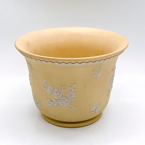 WEDGWOOD JASPERWARE VASE YELLOW AND