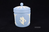 WEDGWOOD JASPERWARE WHITE ON B