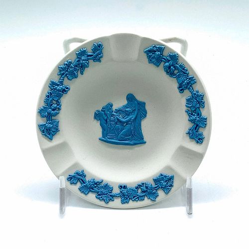 WEDGWOOD PALE BLUE ON WHITE