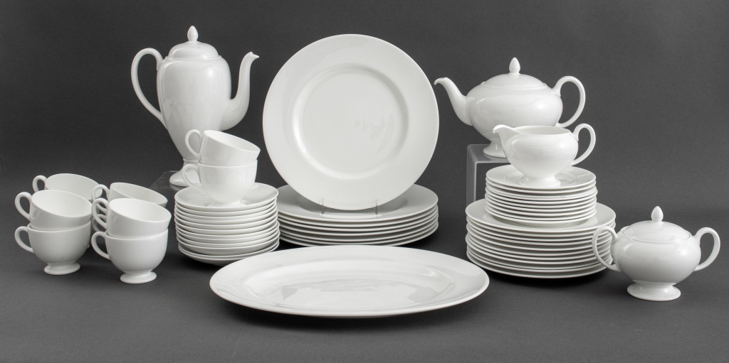 WEDGWOOD PART PORCELAIN DINNER