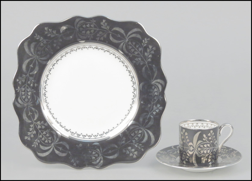 WEDGWOOD PORCELAIN TABLE SERVICE.