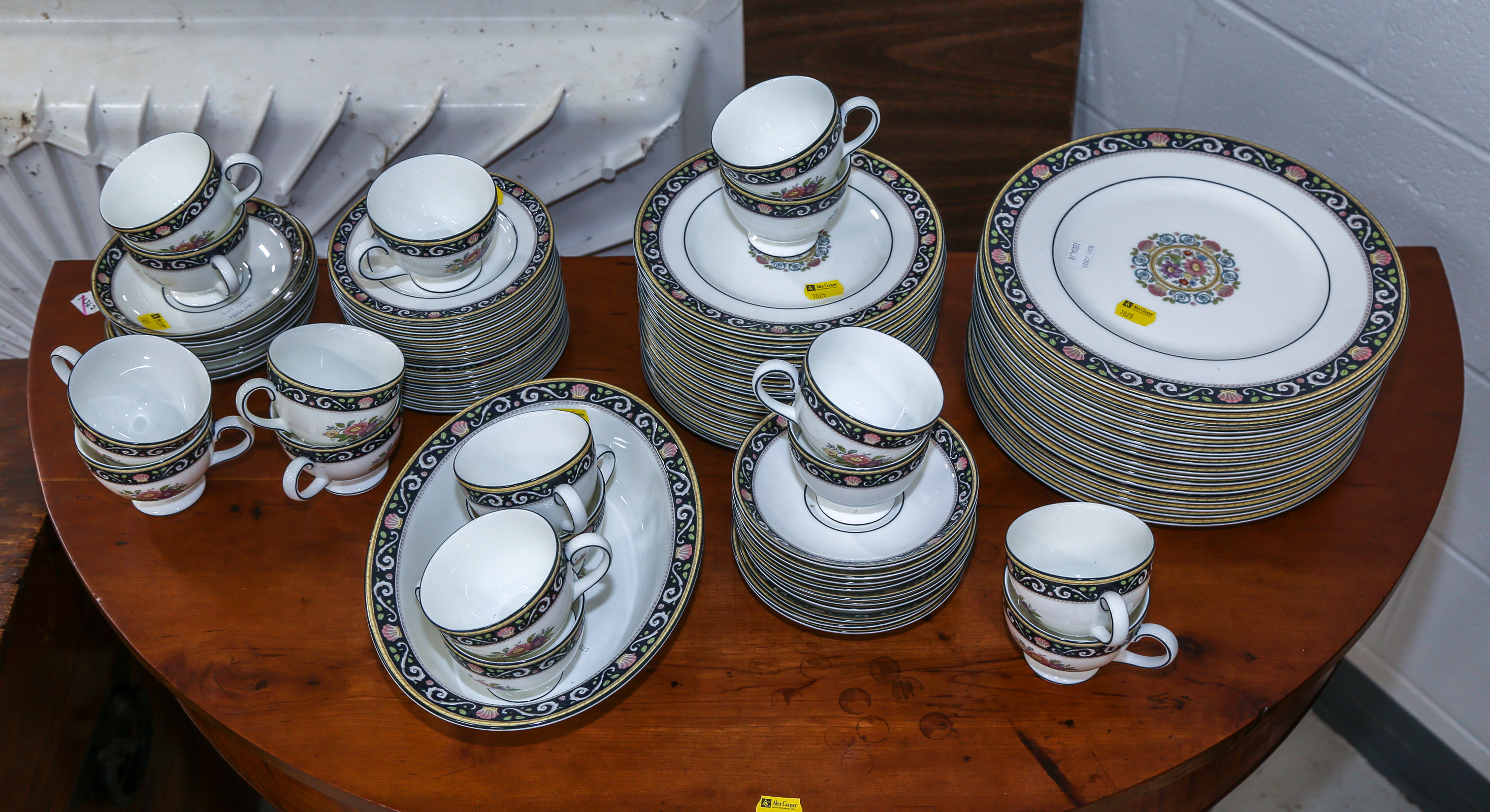 WEDGWOOD "RUNNYMEDE" PARTIAL DINNER