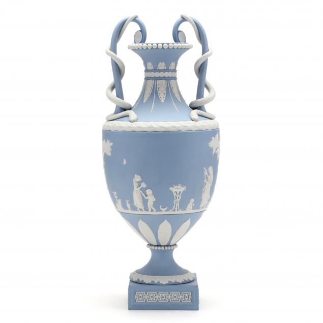WEDGWOOD SNAKE HANDLED VASE 20TH