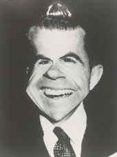 WEEGEE (ARTHUR FELLIG), (AMERI