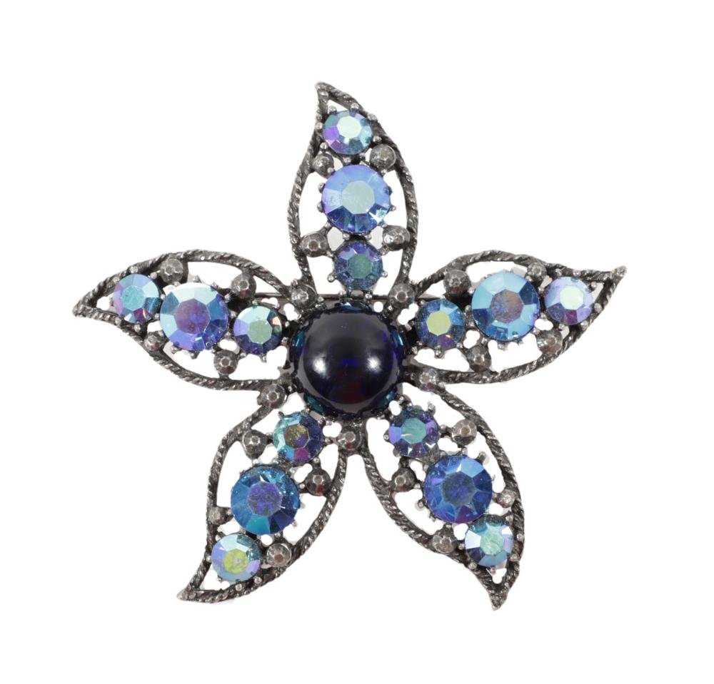 WEISS BLUE RHINESTONE FLOWER BROOCH