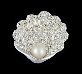 Weiss Seashell Brooch A Weiss
