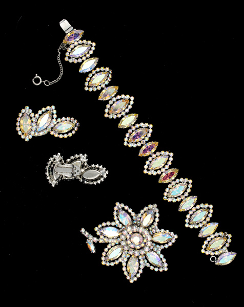 Weiss Suite Set A matching suite of