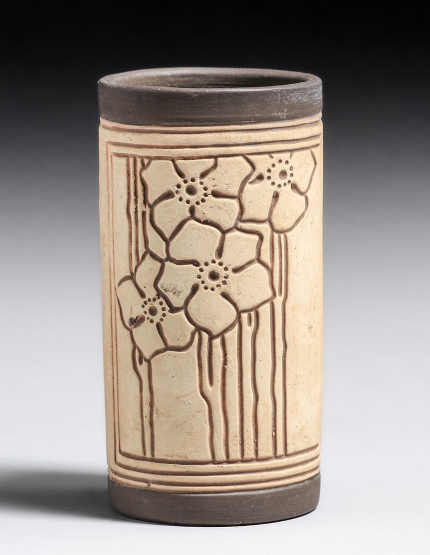 WELLER BURNTWOOD FLORAL CYLINDER