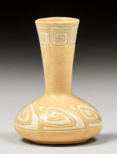 WELLER CAMELOT VASE C1914Welle