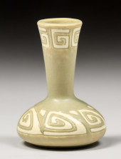 WELLER CAMELOT VASE C1914Welle