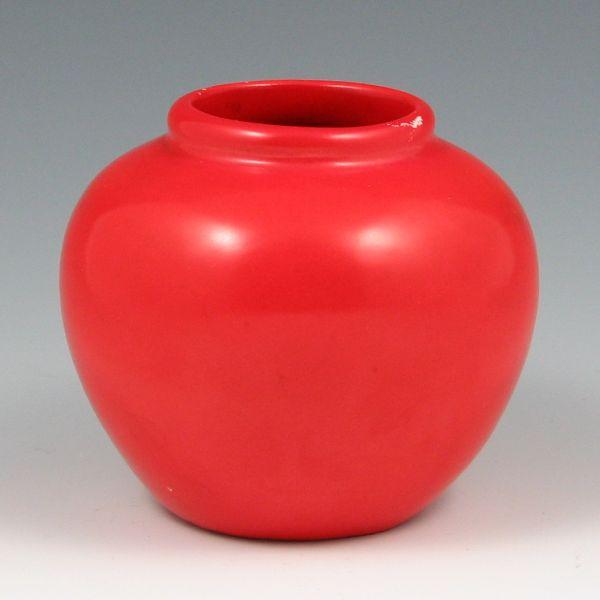 Weller Chengtu bulbous cabinet vase