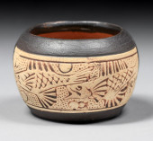 WELLER CLAYWOOD FISH VASE C191