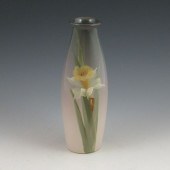Weller Eocean vase with daffod