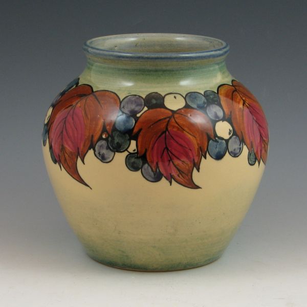 Weller Glossy Hudson ware vase by