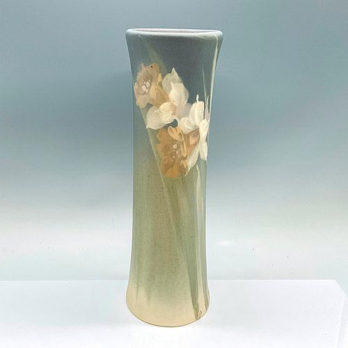 WELLER HUDSON LIGHT POTTERY VASE,