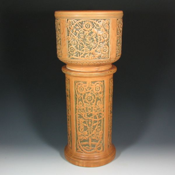 Weller jardiniere and pedestal in