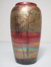Weller Lasa vase with deep rai
