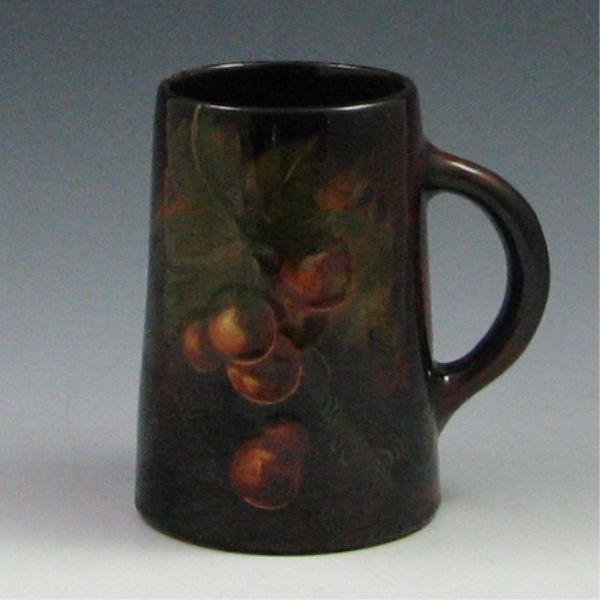 Weller Louwelsa Mug marked 562 with