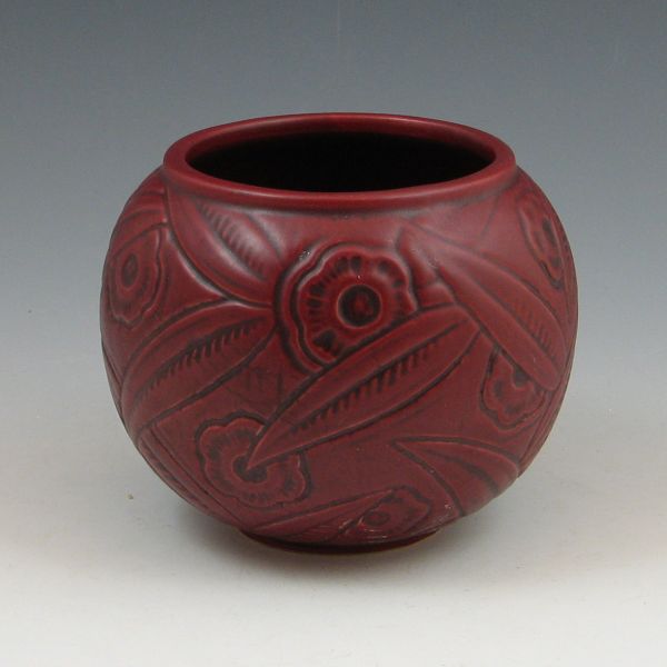 Weller Paragon rose bowl in maroon.
