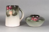 Weller standard glazed art pot