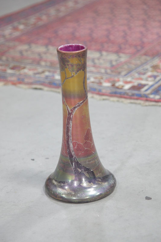 WELLER VASE. LaSa pattern. Of