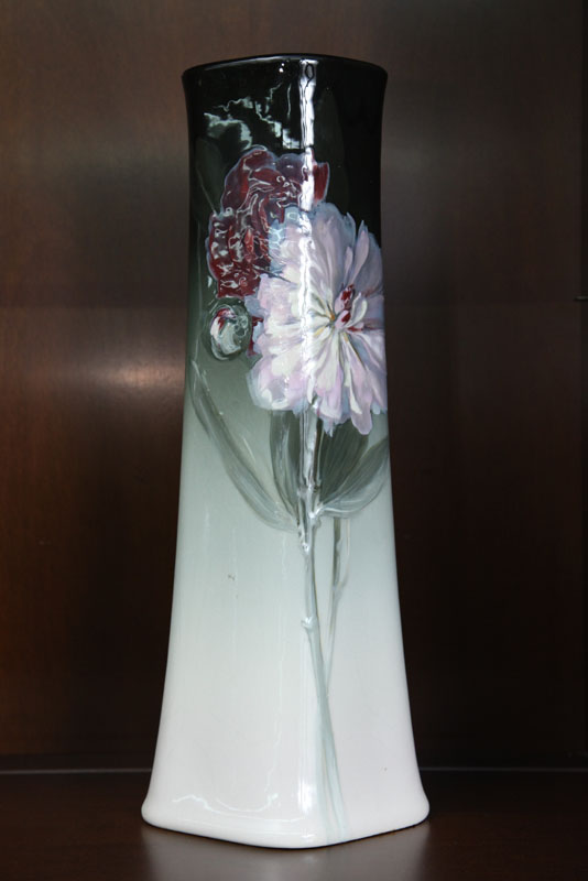 WELLER VASE. Tapered diamond form