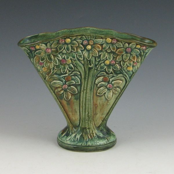 Weller Woodcraft fan vase with good