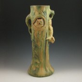 Weller Woodcraft tree vase wit