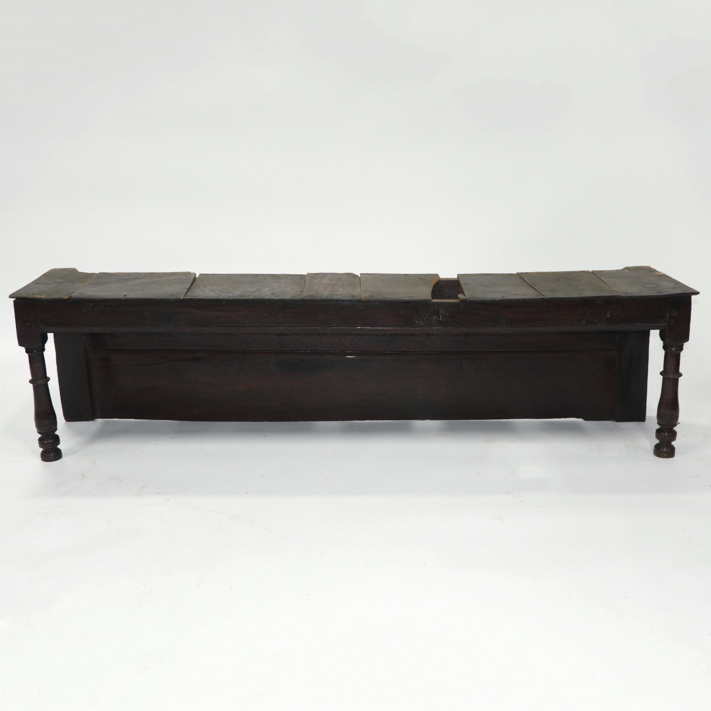 Welsch Oak Tridarn Cupboard