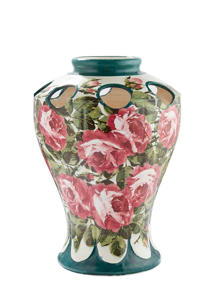WEMYSS WARE 'CABBAGE ROSES' PATTERN